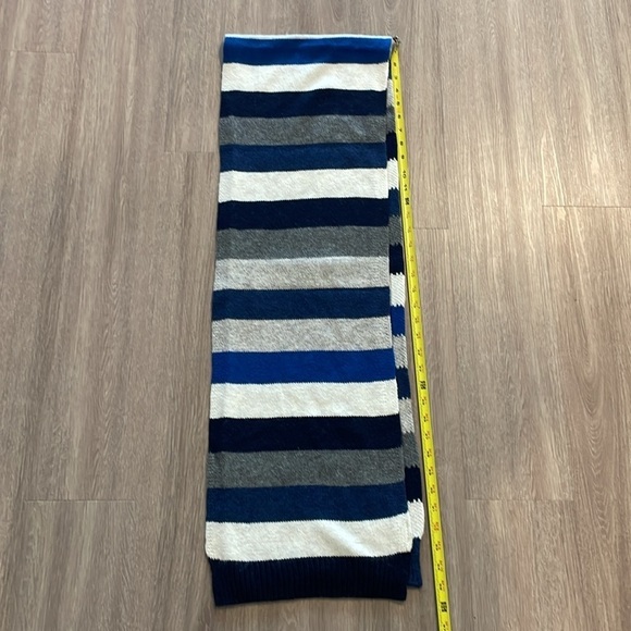 Gap Women's Wool Knit Scarf One Size Blue Stripe Nautical Preppy Contemporary - Picture 8 of 9